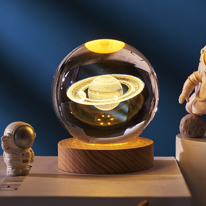 Ciel étoilé lumineux et planètes, lune, boule de cristal, petite lampe de nuit, projection d'ambiance, lumière, cadeau créatif, nouveau cadeau étrange.