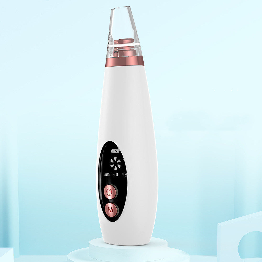 L'instrument cosmétique ménager pour nettoyer les pores aspire les impuretés, un nouvel instrument.