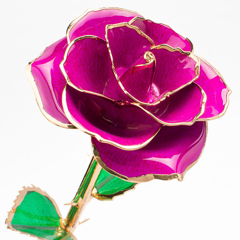 Fleur de rose plaquée or 24 carats avec un coffret cadeau Cadeau de Saint-Valentin