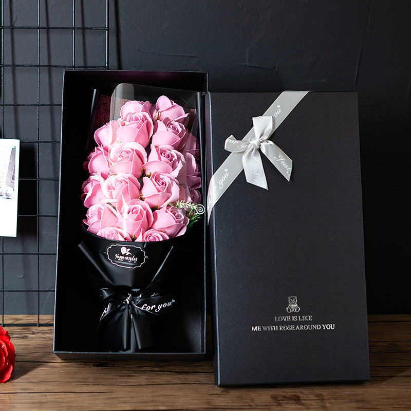 Coffret cadeau bouquet de 18 roses savonneuses