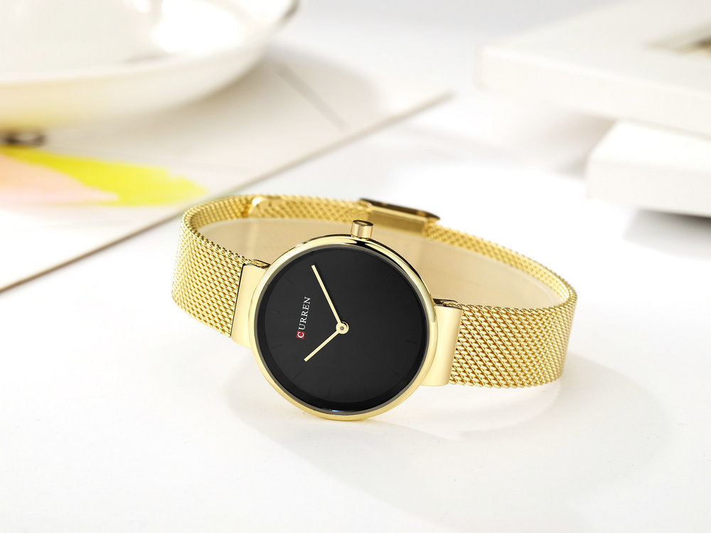 Montre à quartz nouvelle mode pour femmes avec bracelet en maille, montre de poche décontractée pour les affaires.