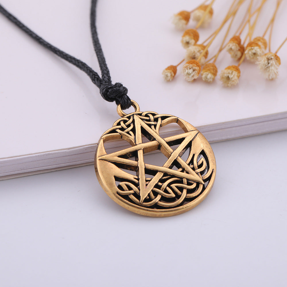 Collier en alliage de pentagramme en forme de pendentif rond chanceux