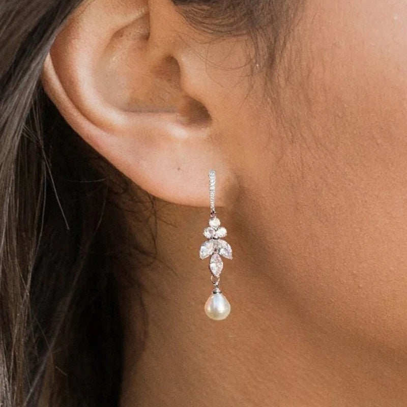 Boucles d'oreilles longues en perles pour femme minceur