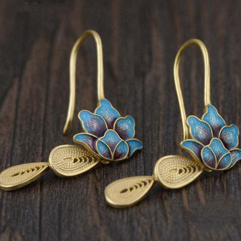 Boucles d'oreilles vintage en soie bleu brûlé avec goutte d'eau de lotus élégant pour femmes.