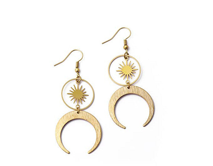 Boucles d'oreilles en alliage pour femmes en forme de cercle lunaire avec crochet.