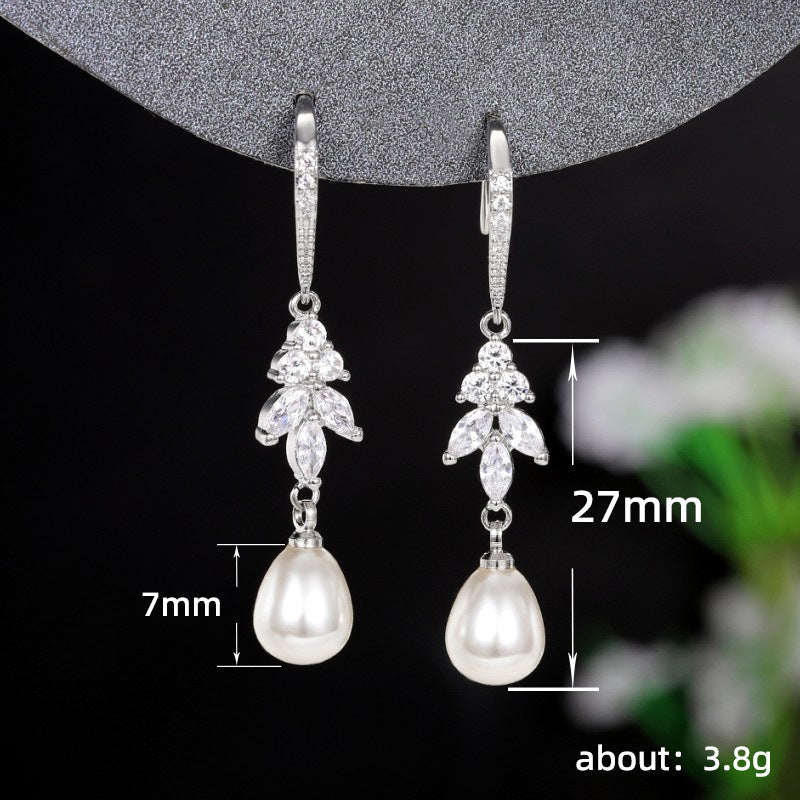 Boucles d'oreilles longues en perles pour femme minceur