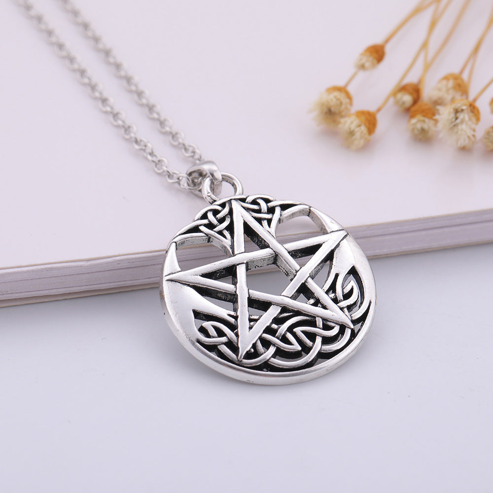 Collier en alliage de pentagramme en forme de pendentif rond chanceux