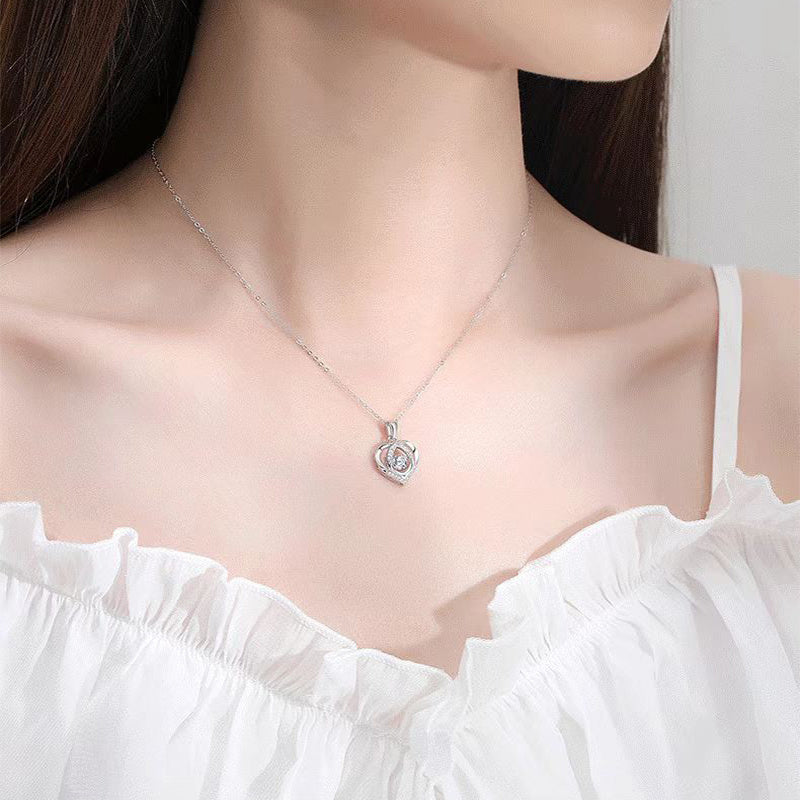 Collier en forme de cœur battant S925 pour femmes, collier de luxe avec des strass, cadeau de bijoux pour la Saint-Valentin.