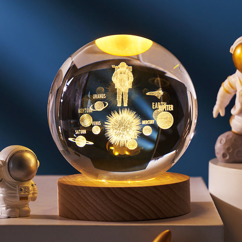 Ciel étoilé lumineux et planètes, lune, boule de cristal, petite lampe de nuit, projection d'ambiance, lumière, cadeau créatif, nouveau cadeau étrange.