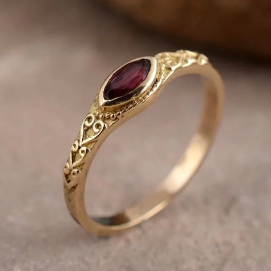 Bague en rubis avec motif ancien en or - KaoKao