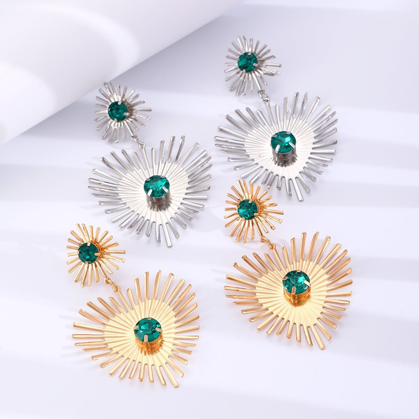 Boucles d'oreilles en forme de cœur de tournesol bohémien avec strass, personnalité exagérée, boucles d'oreilles d'amour pour femmes, bijoux de la Saint - Valentin. - KaoKao