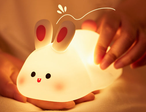 Lampe de nuit en silicone mignonne en forme de mouton, lampe de chambre pour la décoration de la chambre d'enfants, rechargeable avec minuterie et fonction de variation de lumière pour le sommeil.