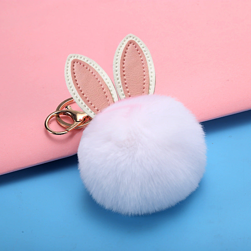 Petit pendentif boule pelucheuse pour sac d'école pour fille