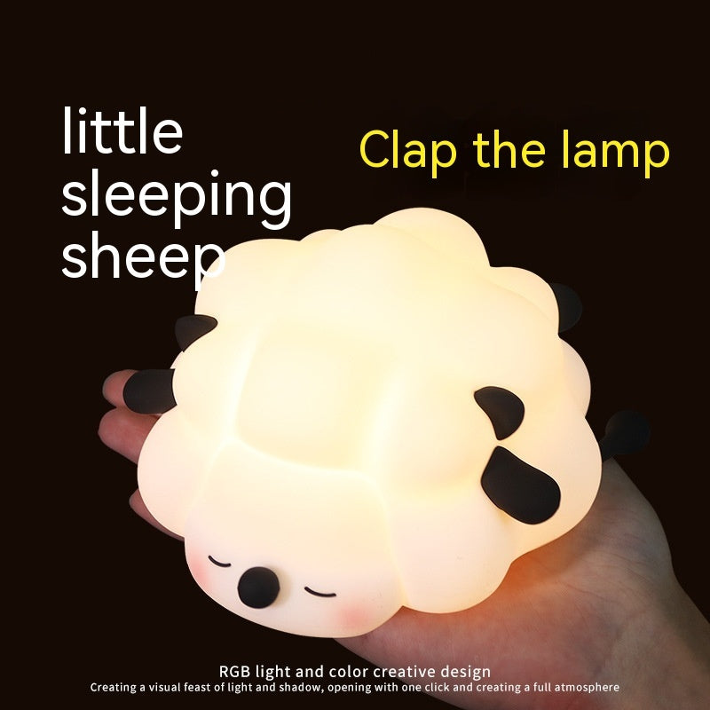 Lampe de nuit en silicone mignonne en forme de mouton, lampe de chambre pour la décoration de la chambre d'enfants, rechargeable avec minuterie et fonction de variation de lumière pour le sommeil.