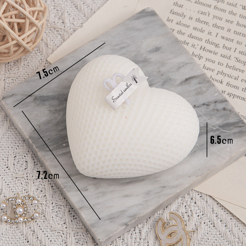 Bougie d'aromathérapie Woven Love avec cadeau à la main