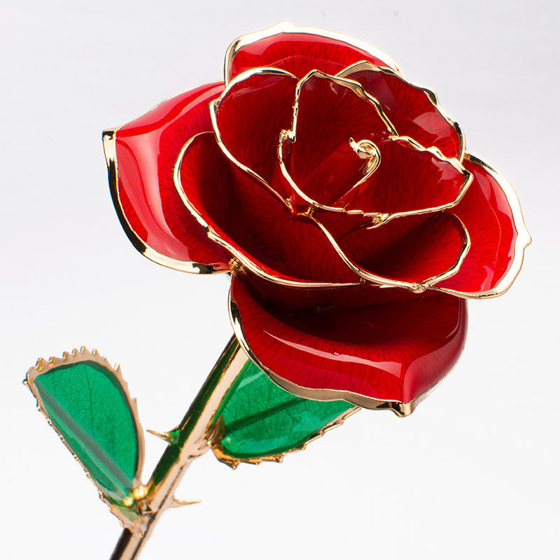 Fleur de rose plaquée or 24 carats avec un coffret cadeau Cadeau de Saint-Valentin