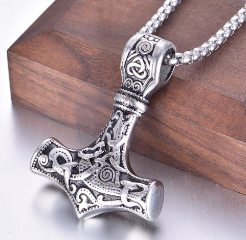 Colliers de runes nordiques vintage pour hommes en acier inoxydable Runes nordiques Bijoux Viking Païen Elder Futhark Pendentif Amulette Bijoux de mode