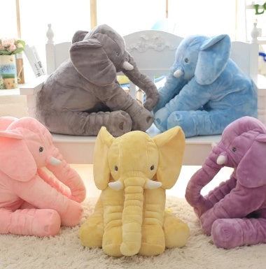 Coussin en peluche éléphant pour le confort et le sommeil des bébés.