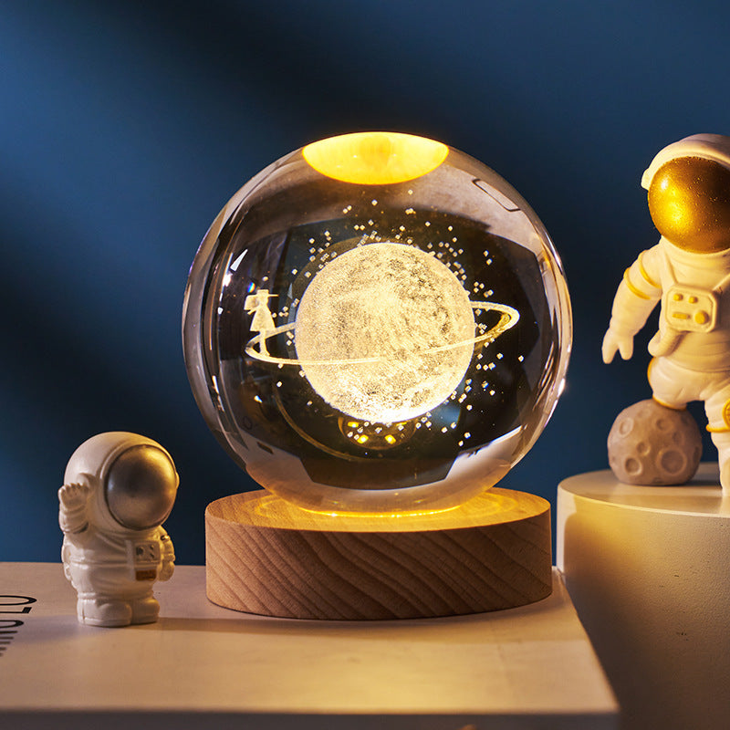 Ciel étoilé lumineux et planètes, lune, boule de cristal, petite lampe de nuit, projection d'ambiance, lumière, cadeau créatif, nouveau cadeau étrange.