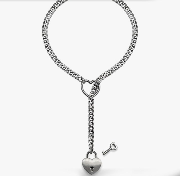 Collier ras du cou en acier inoxydable avec pendentif en forme de cœur et anneau lourd pour femme et homme