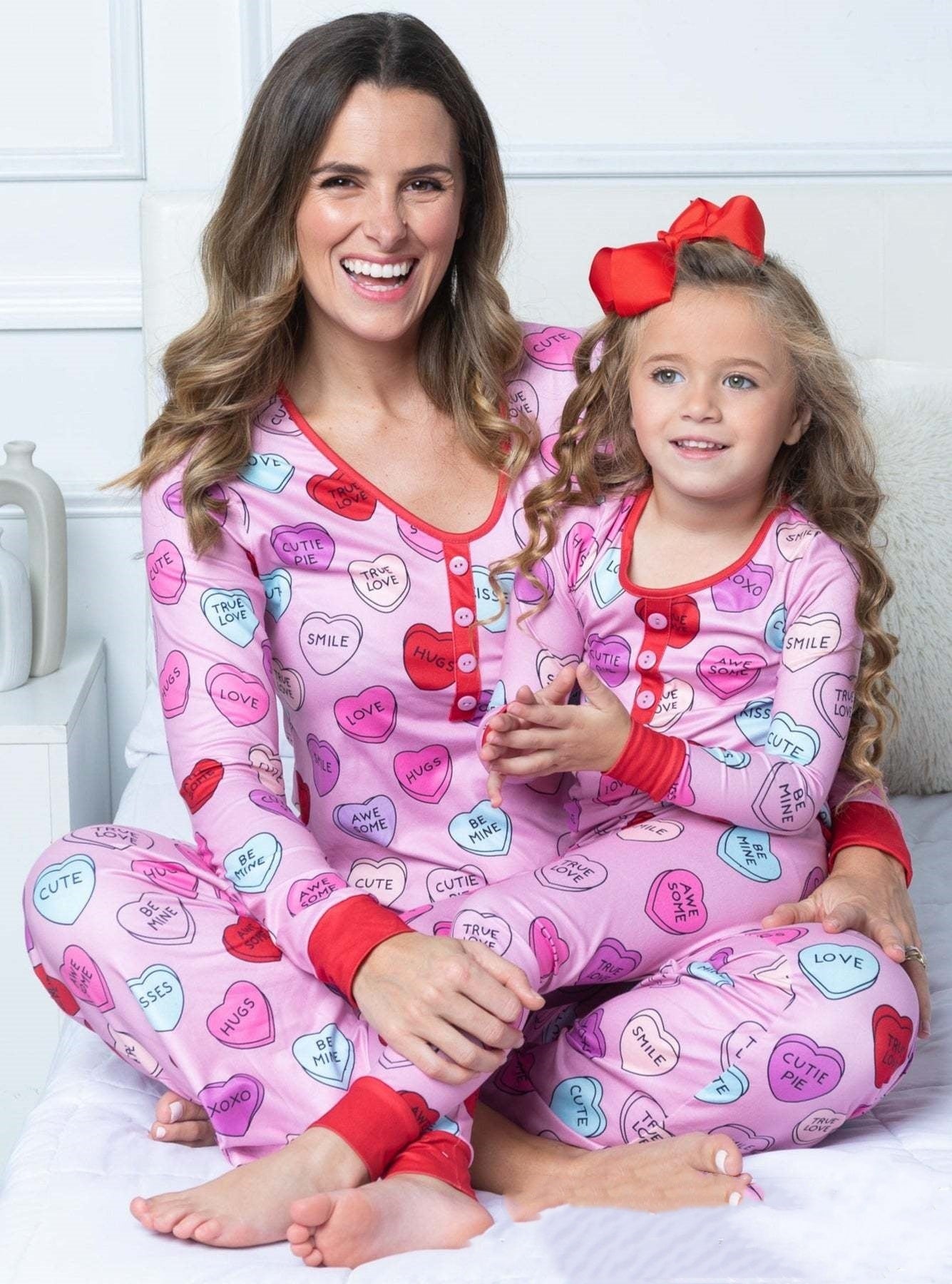 Vêtements de beauté Pyjamas de loisirs avec impression de cœur pour la Saint-Valentin Ensemble parent-enfant