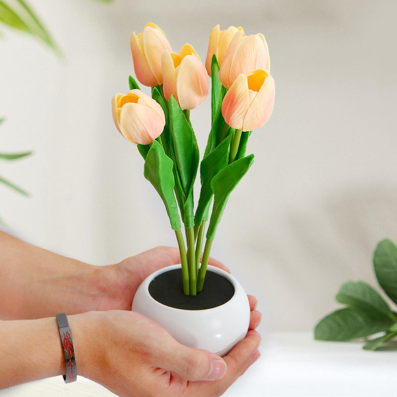 Lampe de table à lumière nocturne en forme de tulipe LED, plante artificielle en pot, décoration de paysage, cadeau pour la maison, la chambre à coucher et le salon.