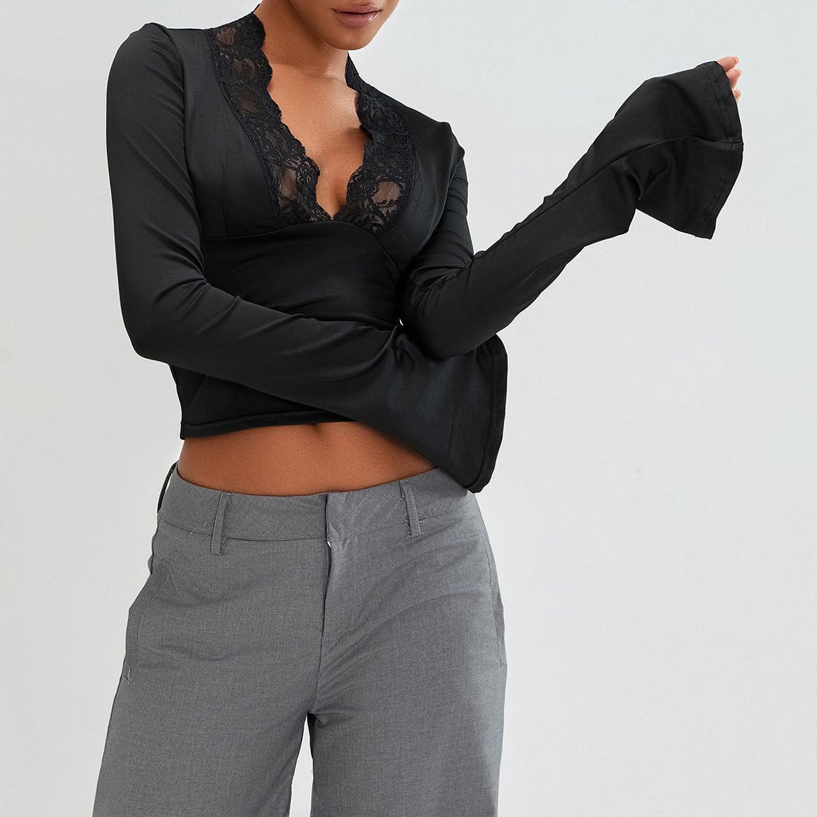 T-shirt slim col V en dentelle, manches trompette, haut à manches longues, vêtements pour femmes - KaoKao